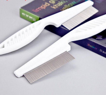 Lược chải ve - rận cho thú cưng .