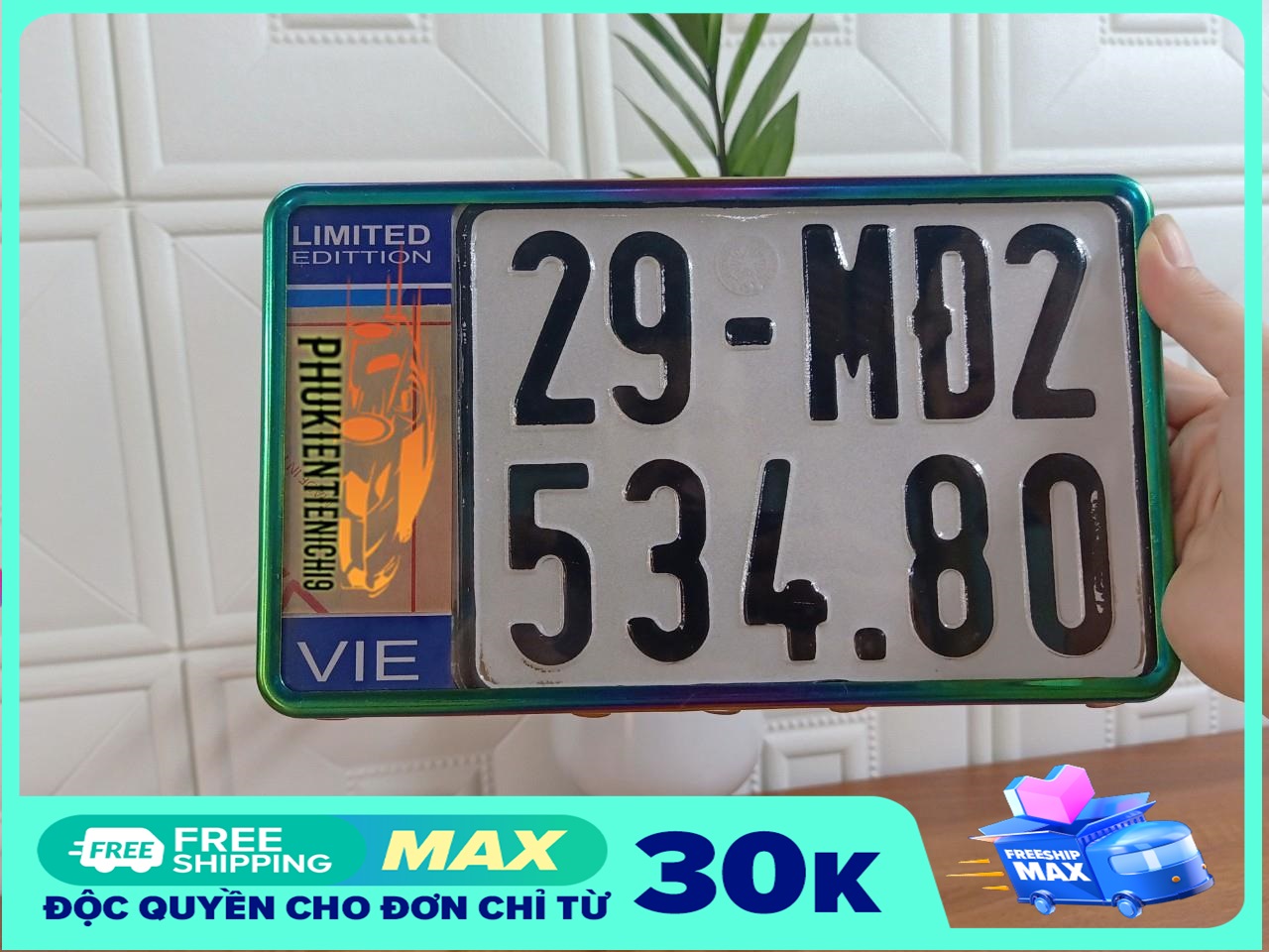Khung biển số xe máy trang trí logo mica in uv chống nước kèm viền titan 7 màu, lắp đặt đơn giản tại nhà