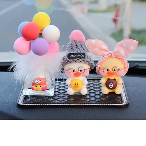 Decor  trang trí taplo ô tô, hoặc để bàn làm việc có tặng kèm sáp thơm, phụ kiện ô tô, đồ chơi ô tô sáng tạo