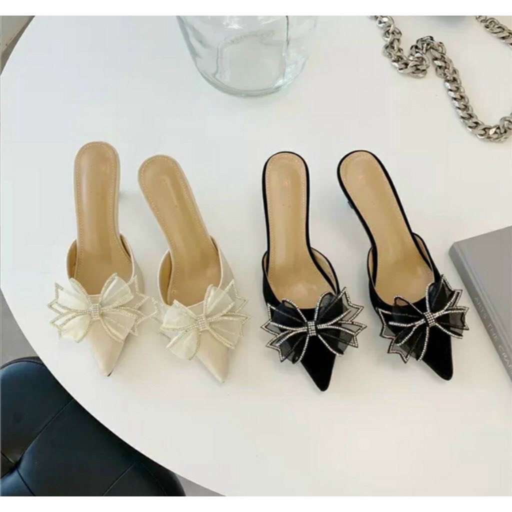 Giày sục nữ cánh nơ đính đá