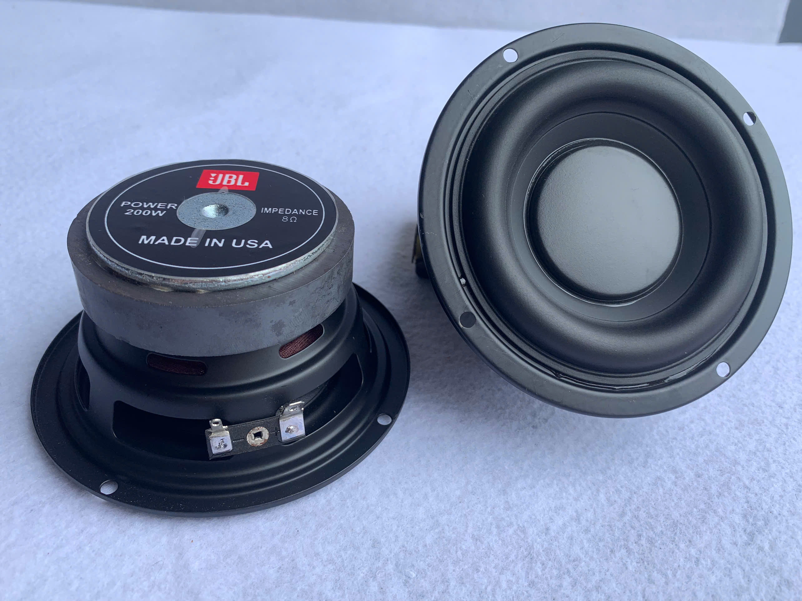Giá hai củ loa trung 3 inch 10cm jb china từ đơn 70 gân cao su