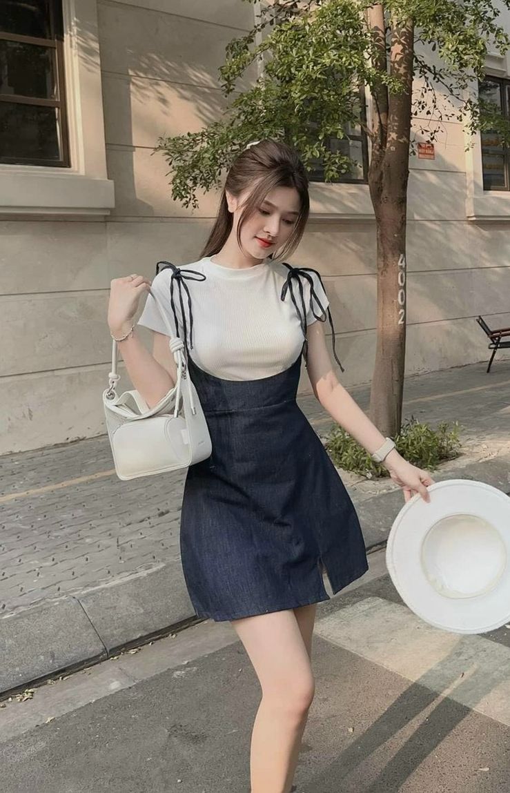 Set váy yếm demin hai dây mix áo thun trắng set nữ sinh Hàn Quốc đáng yêu set váy jean mặc hè basic tôn dáng