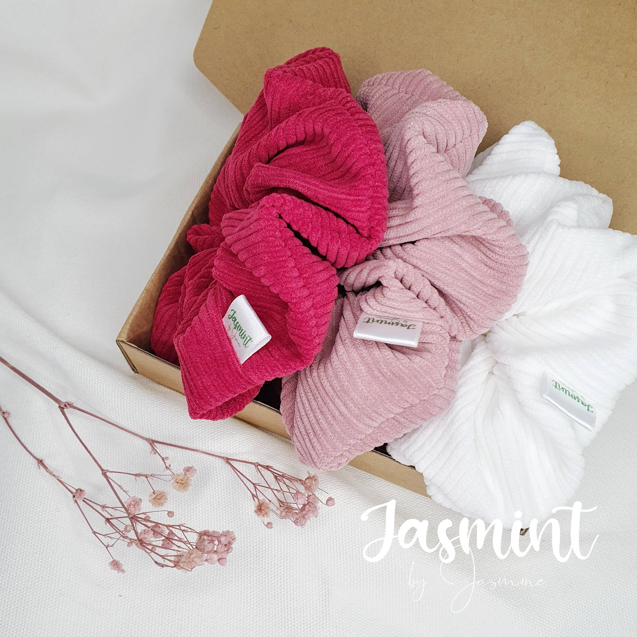 Scrunchies Đồ cột tóc, buộc tóc chất nhung tăm ấm áp, quà tặng cuối năm size to siêu phồng từ Jasmint