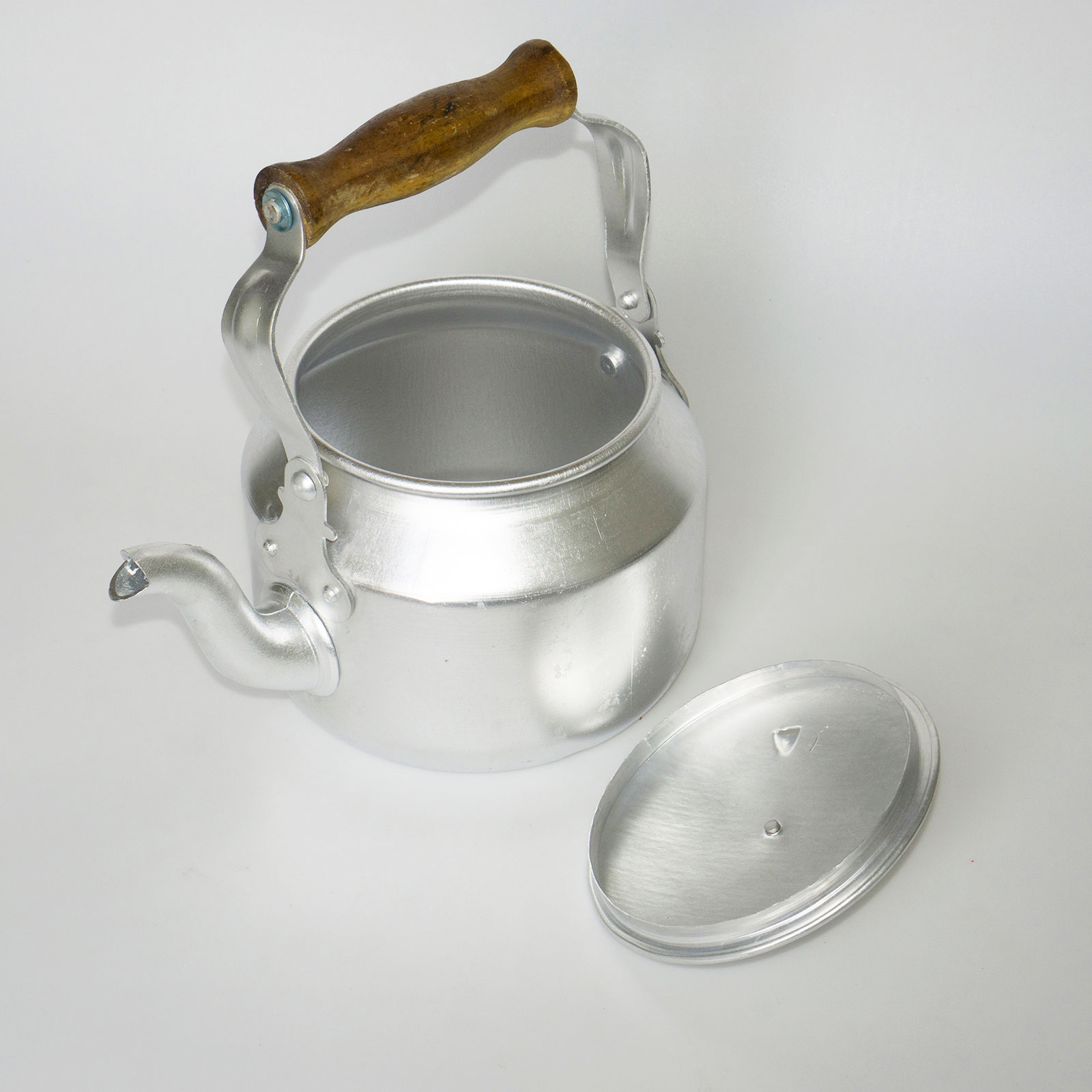 [HCM]Ấm nhôm liên xô – cán gỗ 3 lít