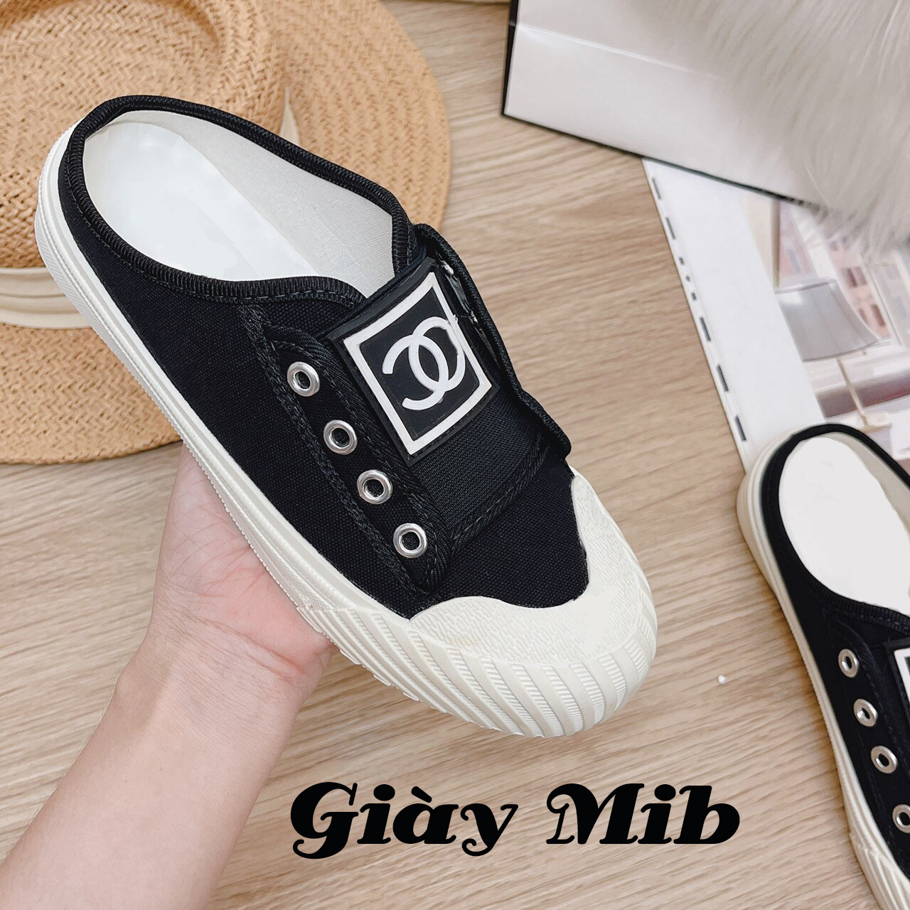 Giày Sụ thể Thao Đạp Gót Nữ Không Dây Channneell