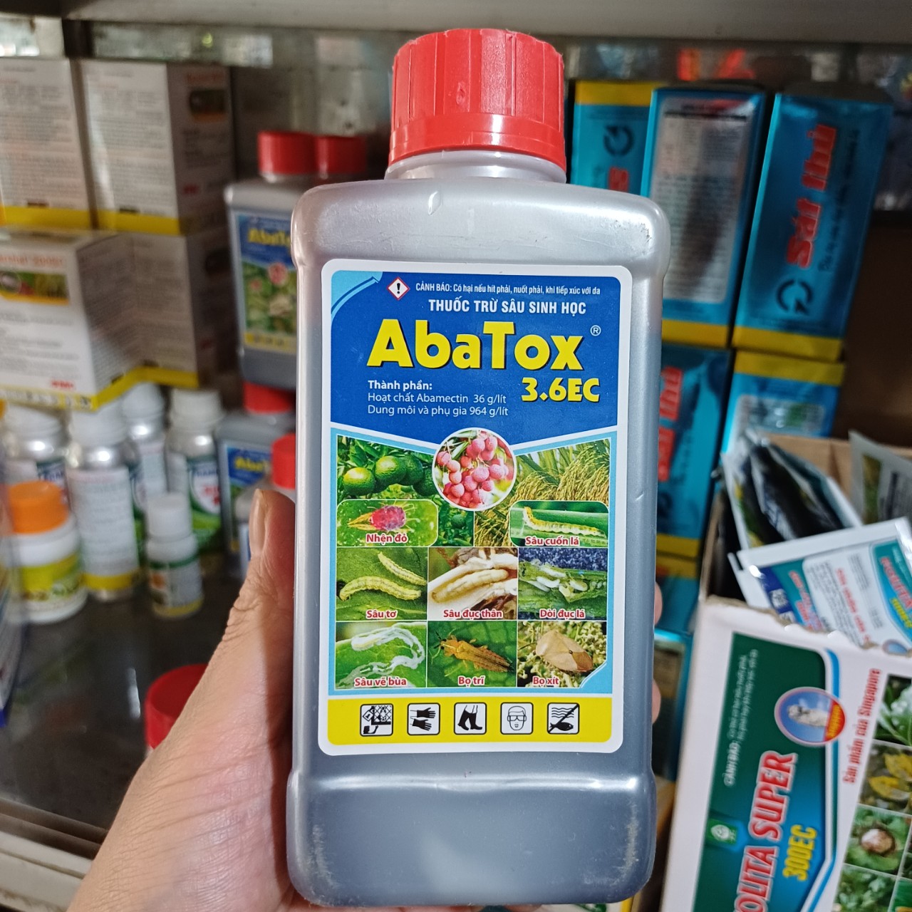 Thuốc trừ sâu AbaTox 450ml, diệt trừ sâu, nhện đỏ, bọ trĩ, rầy rệp, bọ cánh tơ, muội đen trên cây trồng, chai 450ml pha 400 lít nước