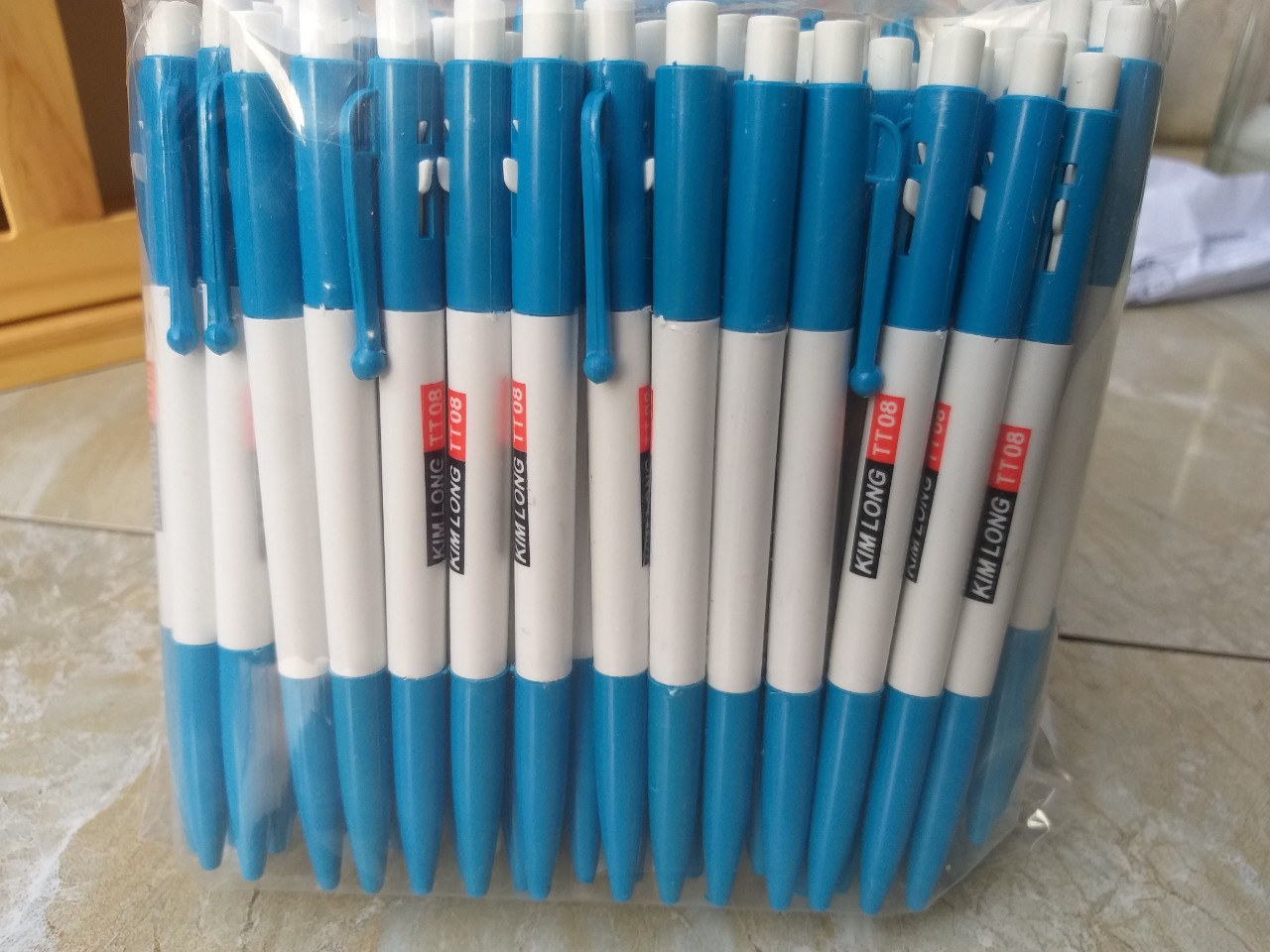 Combo 100 bút bi mực xanh Kim Long TT-08