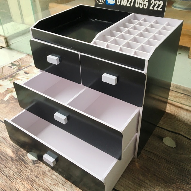 Tủ đựng mỹ phẩm 4 tầng đen full ô son 1 bên