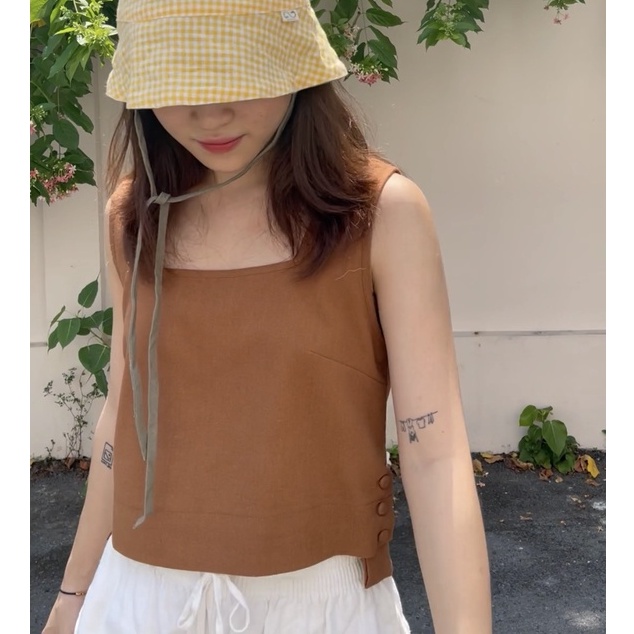 Amegon áo linen không tay xẻ tà cài nút vạt lệch annie top