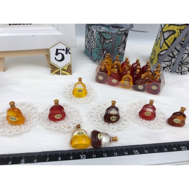 Set 4 chai mini xo trang trí nhà búp bê trang trí ốp điện thoại trang trí phụ kiện móc khoá.Chai mini. Miniature
