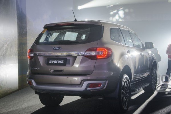 Đèn cản sau trái ford everest 2015-2020