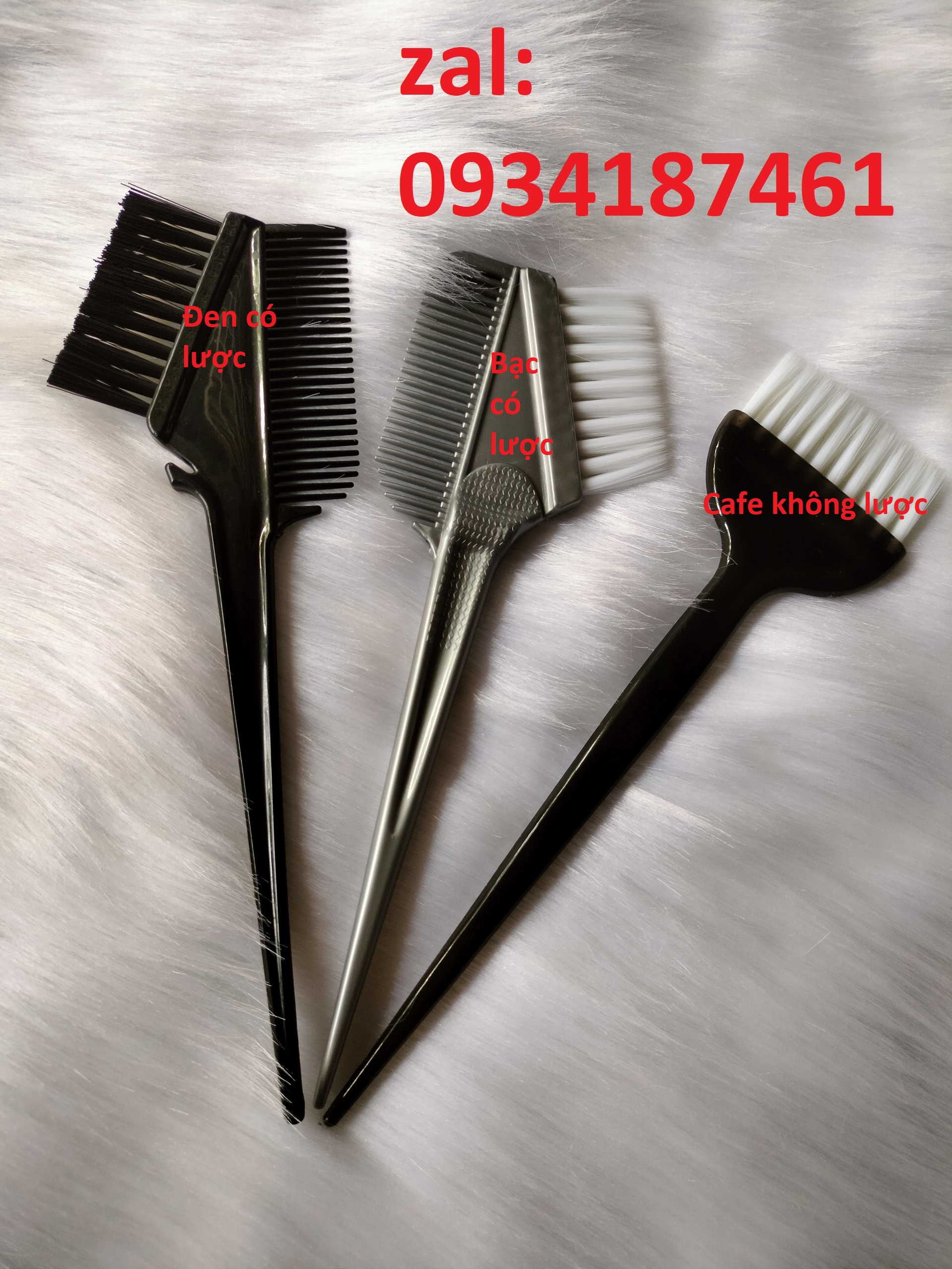 Lược nhuộm tóc màu đen có lược chuyên dùng cho salon tóc