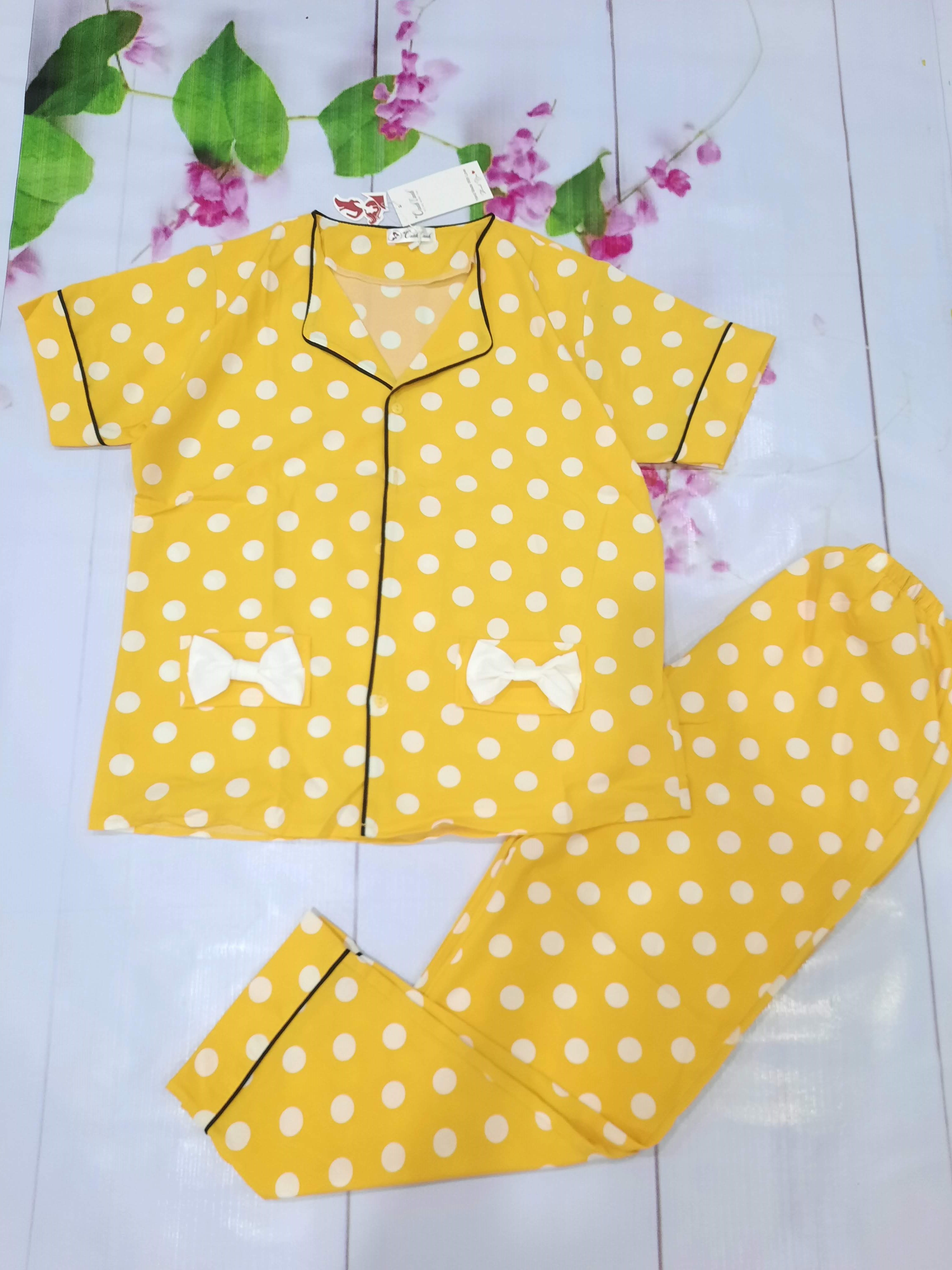 Bộ lụa cổ gợn sóng, bộ lụa form to