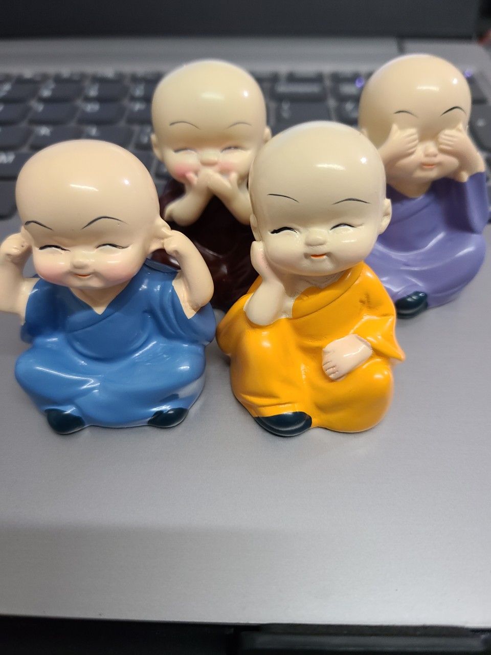 Bộ tượng 4 không - bộ 4 tượng