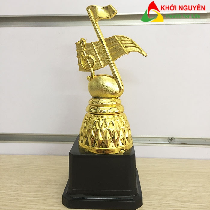 Cúp lưu niệm âm nhạc + Free in tem Logo giải đấu