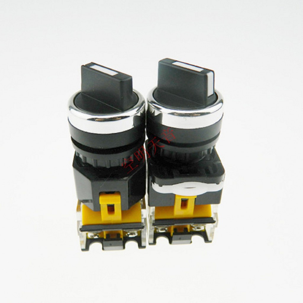 Chuyển mạch 3 vị trí la39-20x/3