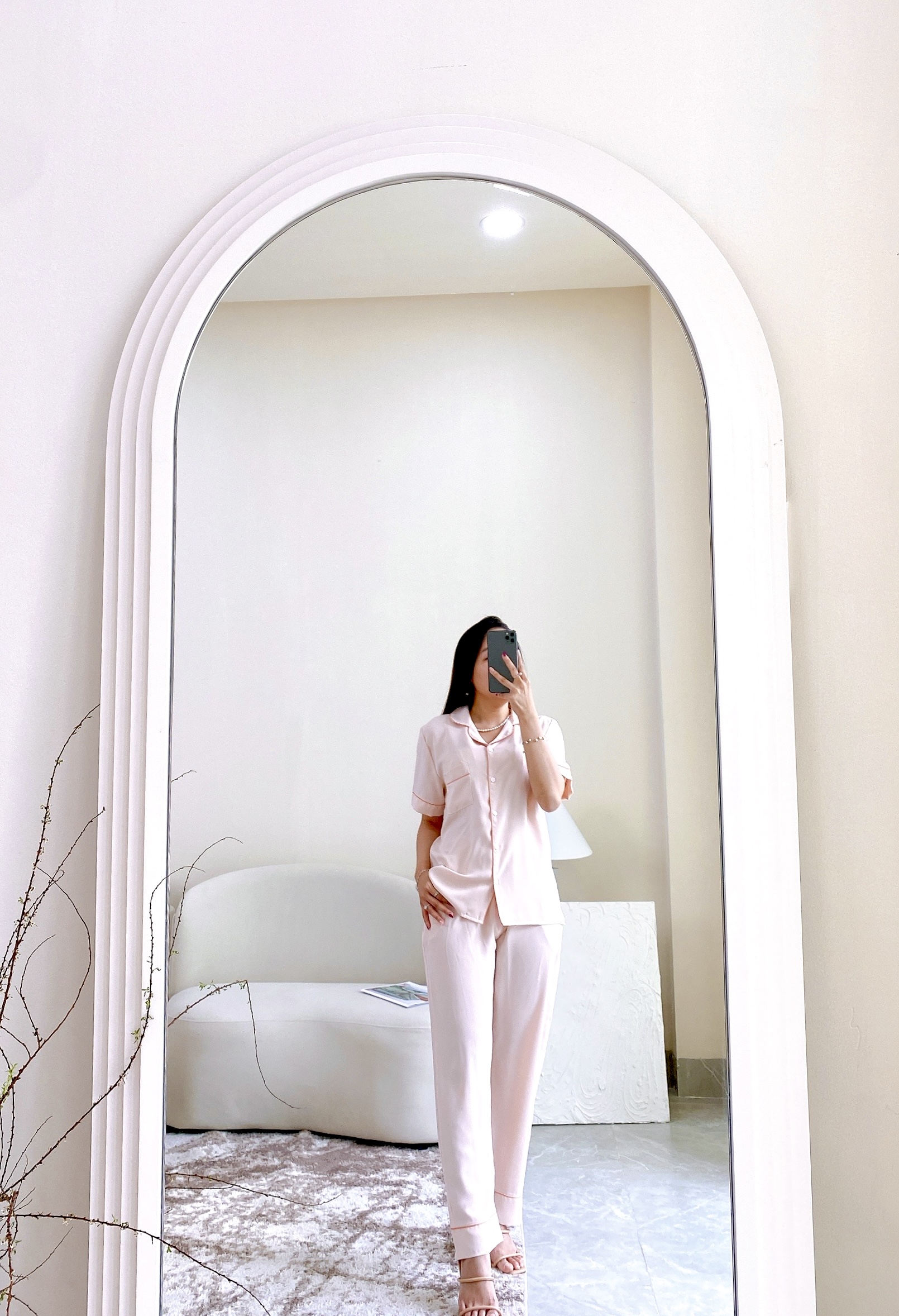 Pijama Lụa Tay ngắn quần dài Satino - Nude & White