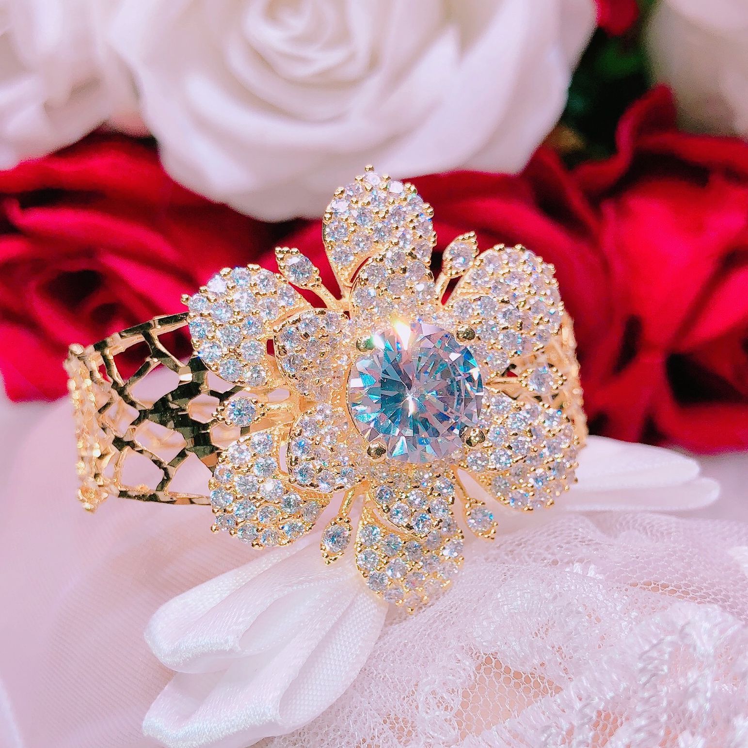 Vòng tay vàng non, lắc tay hoa tuyết nữ đính đá mạ vàng thật 24k vàng 18k, lắc tay phong thủy đẹp không bay màu Trang Sức Miga L017 - đeo đi chơi đi tiệc siêu xinh