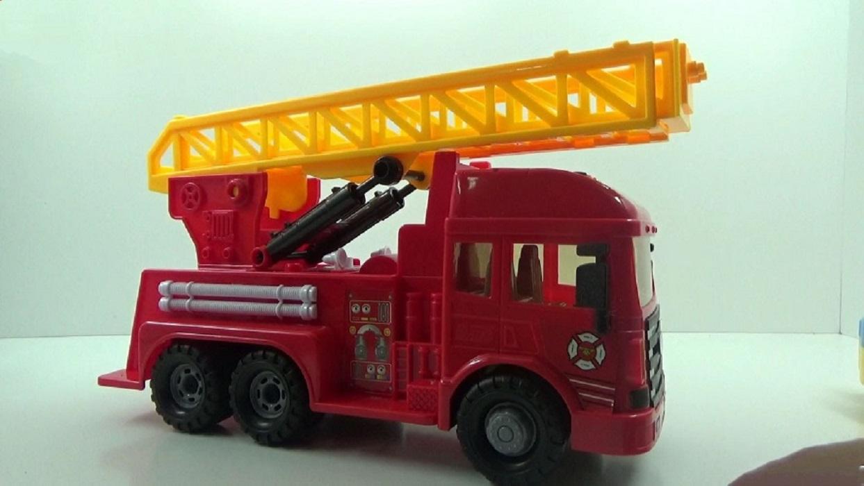 Bộ đồ chơi xe cứu hoả chạy đà dùng pin phát nhạc có đèn, do choi xe cuu hoa chay da dung pin phat nhac, do choi xe cuu hoa chay theo quan tinh loai to danh cho be tren 1 tuoi, thiet ke chac chan, sieu ben
