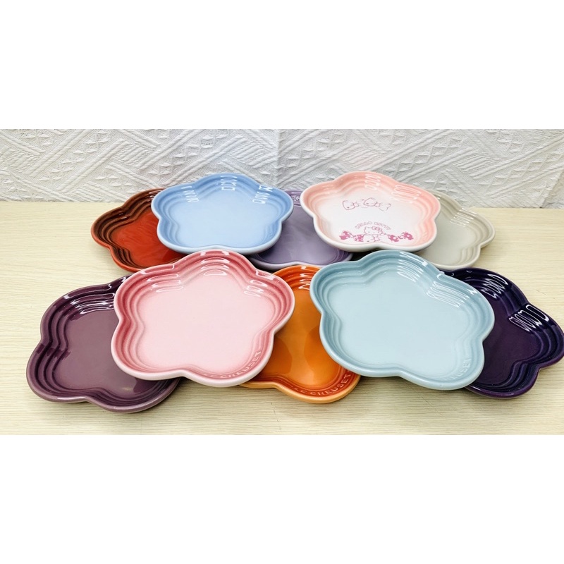 Đĩa phẳng hình bông hoa, 14,5cm LCreuset cao cấp - Men bóng an toàn, dễ vệ sinh