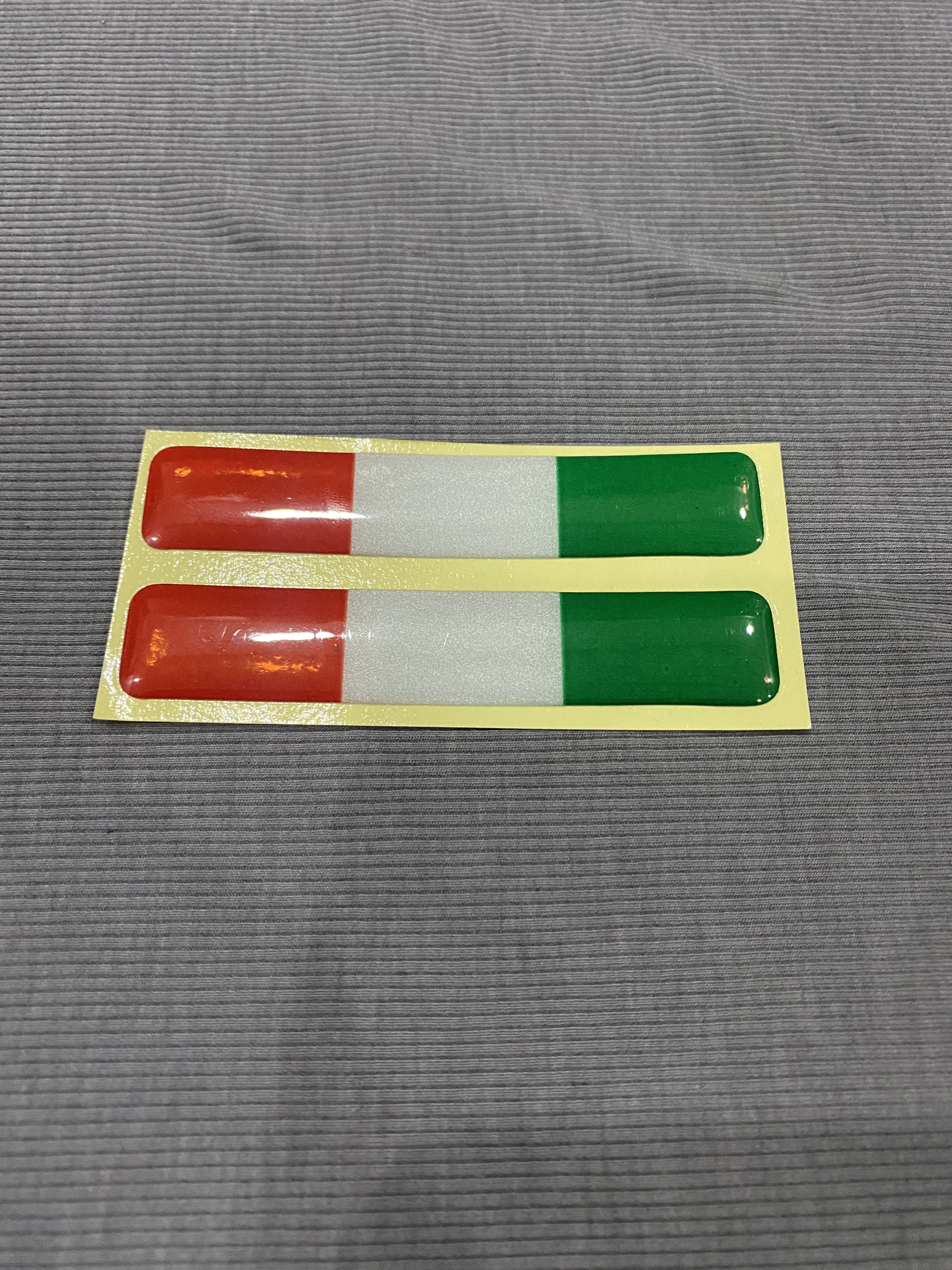 Cặp tem cờ Ý nổi dài dán dụng cụ hoặc trang trí các loại xe máy mẫu mập