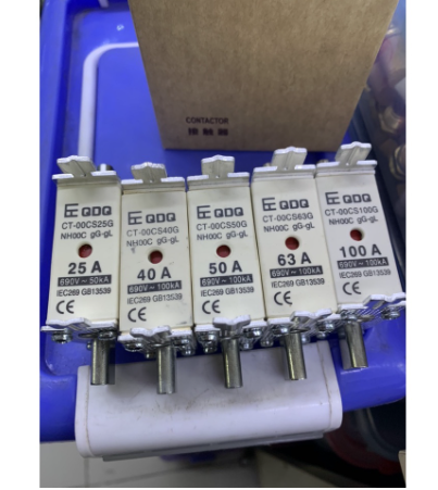 Cầu Chì Sứ Dạng Khối Vuông QDQ 25A 40A 50A 63A 100A