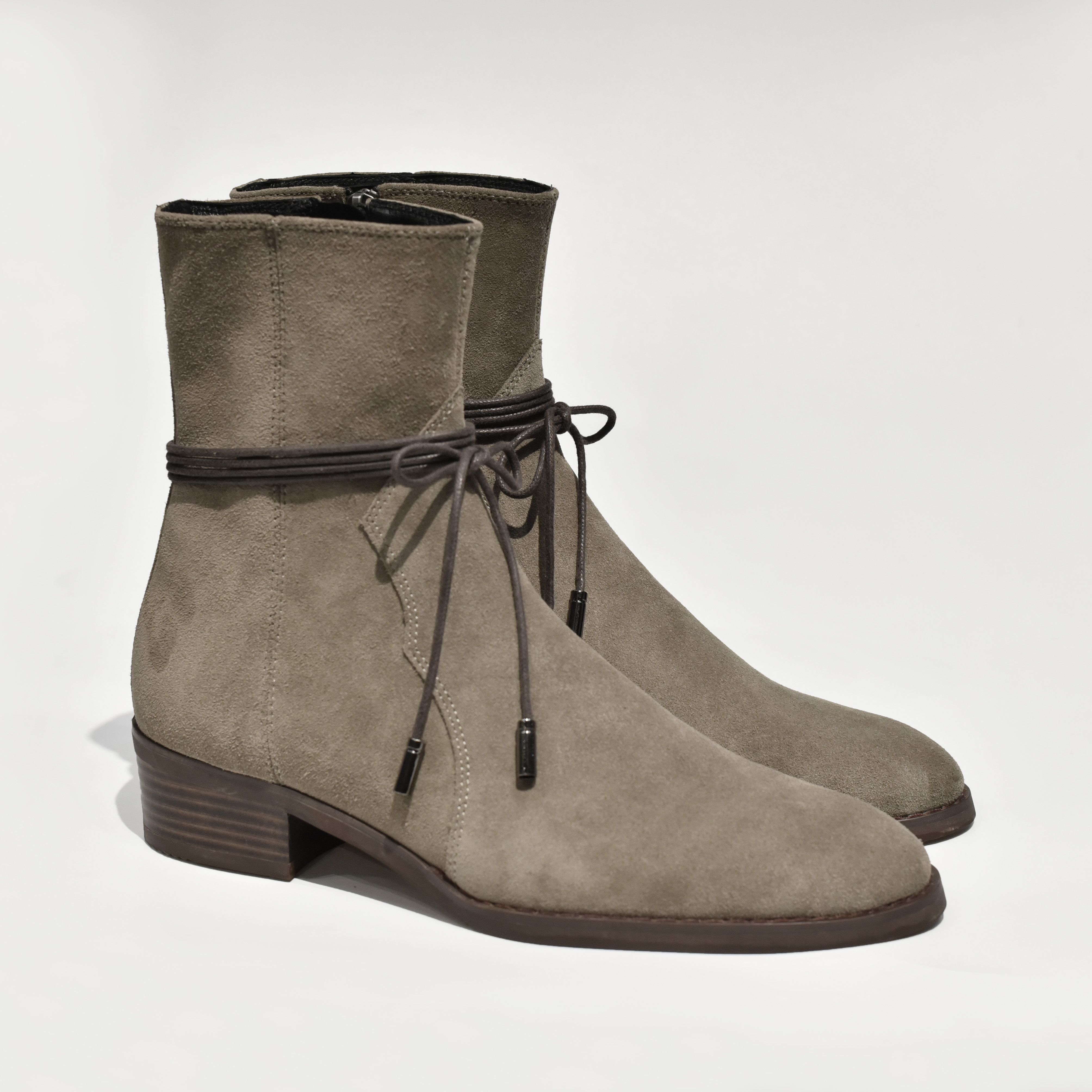 Giày zip boot màu taupe da lộn