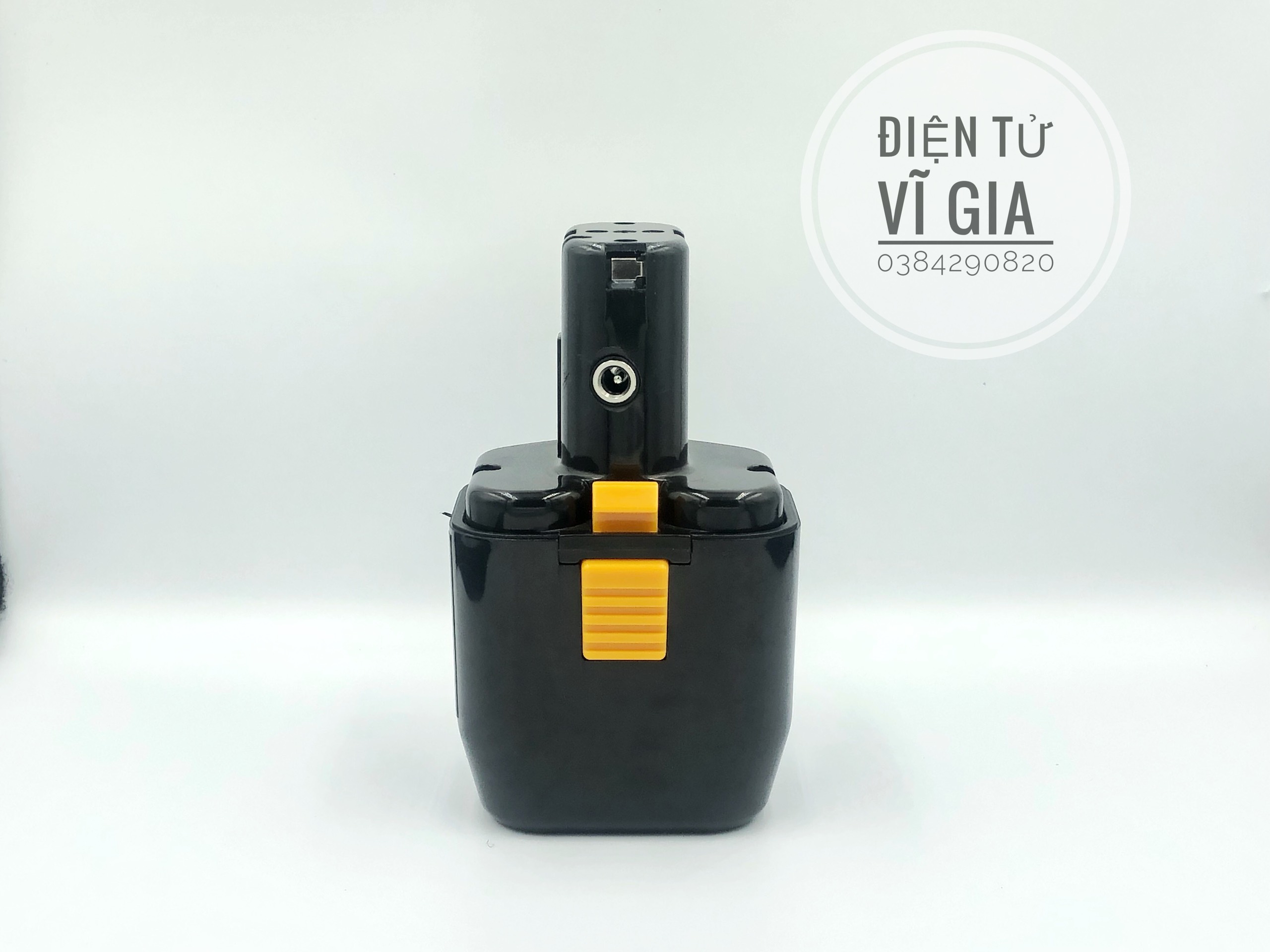 [HCM]Pin Hitachi 12V nhận sạc Adapter bảo hành 6 tháng