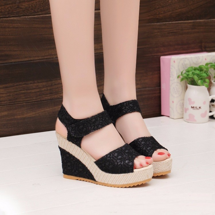 [HCM]Giày Đế Xuồng Nữ, Giày Cao Gót Nữ Cao Cấp Đế Cao 9 phân Màu Đen ADORA - GN93