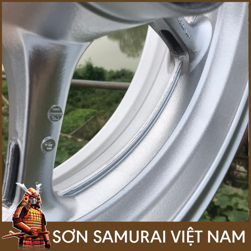 Sơn samurai bạc ánh kim - Chai sơn màu bạc lấp lánh 1701 sơn xịt samurai