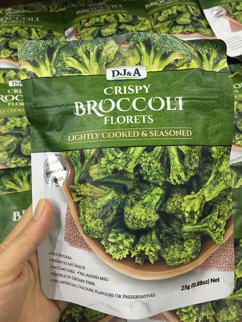 BÁN SỈ- THÙNG BÔNG CẢI SẤY GIÒN ÚC DJ&A (16 gói x25gr)- HSD 2022