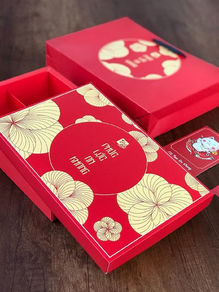 Hộp giấy đựng bánh kẹo hình rẻ quạt