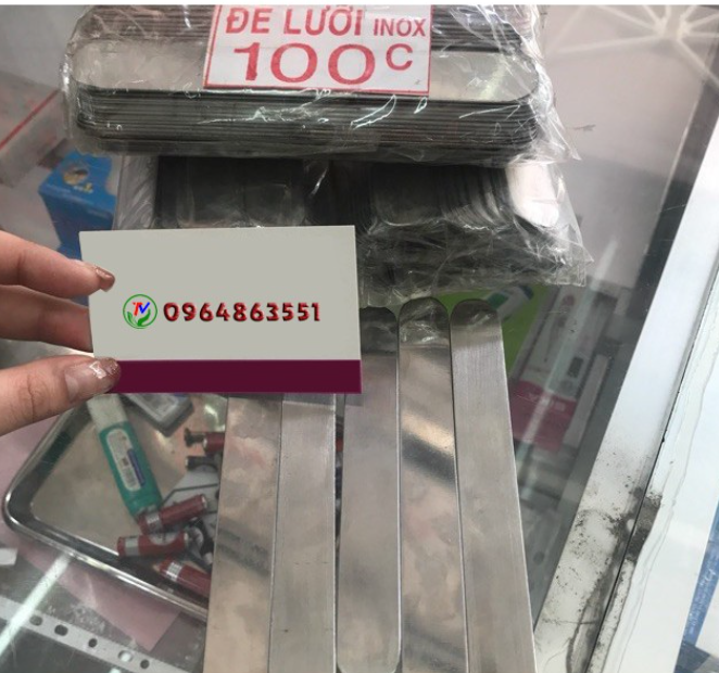 Que đè lưỡi inox