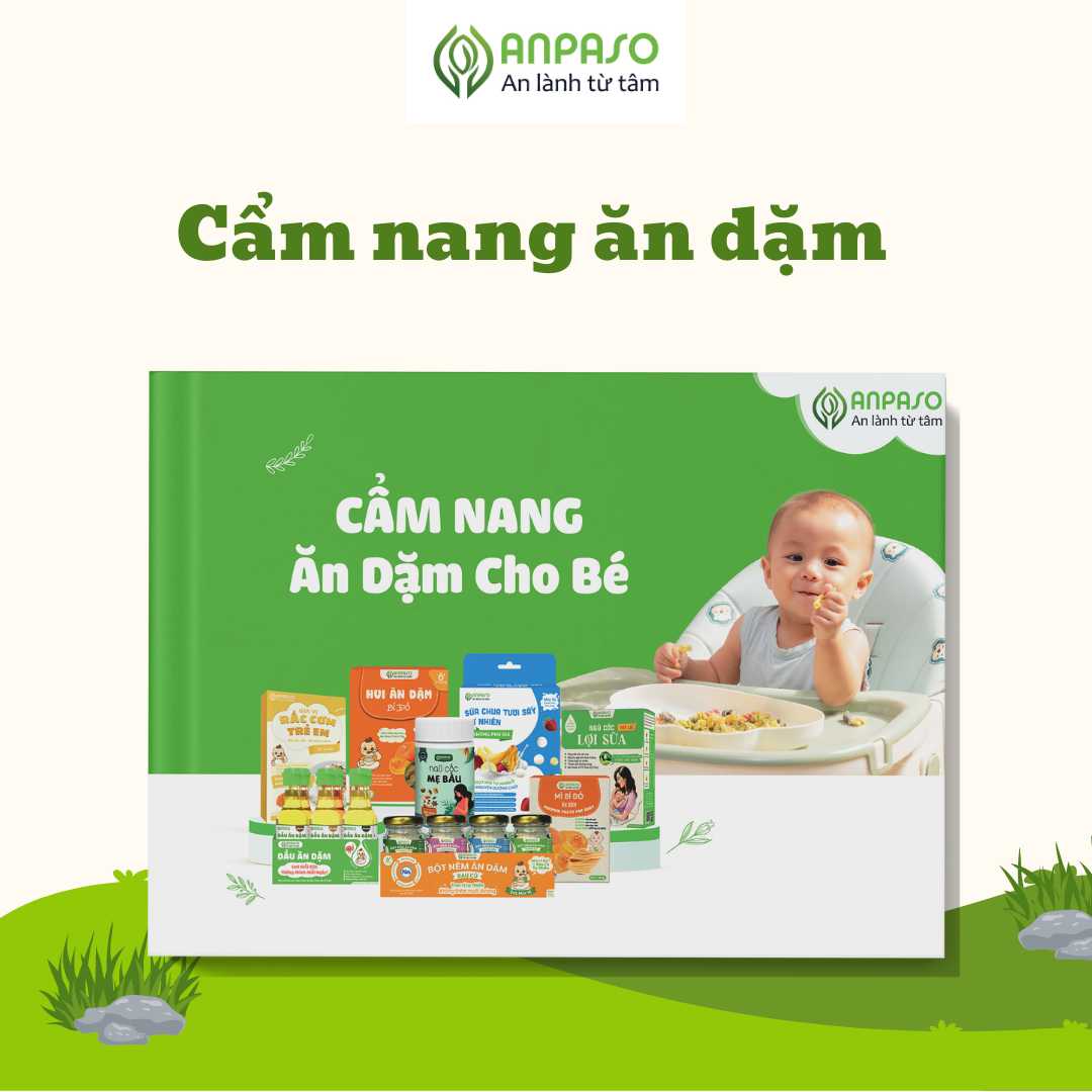 Quà tặng - set bát thìa , cẩm nang ăn dặm