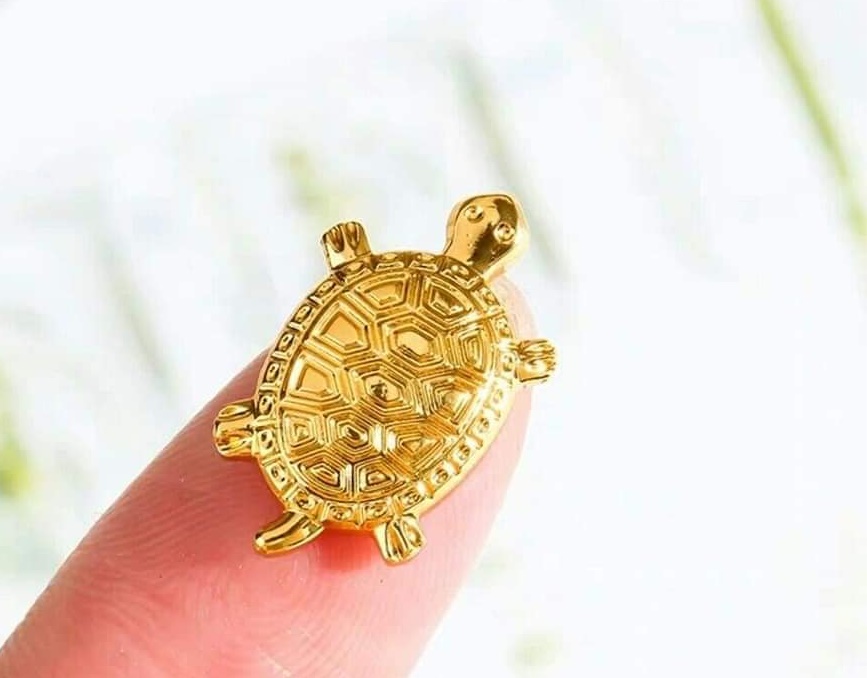Cầu tài lộc Rùa Vàng May Mắn Ngôi đền Sensoji Goshou, Nhật Bản, Phong Thuỷ bỏ ví, ốp lưng điện thoại, hóa giải sát tinh, mang lại may mắn, trường thọ, rùa tiền, an toàn, khỏe mạnh, giàu có.... ( Loại nhỏ mini )