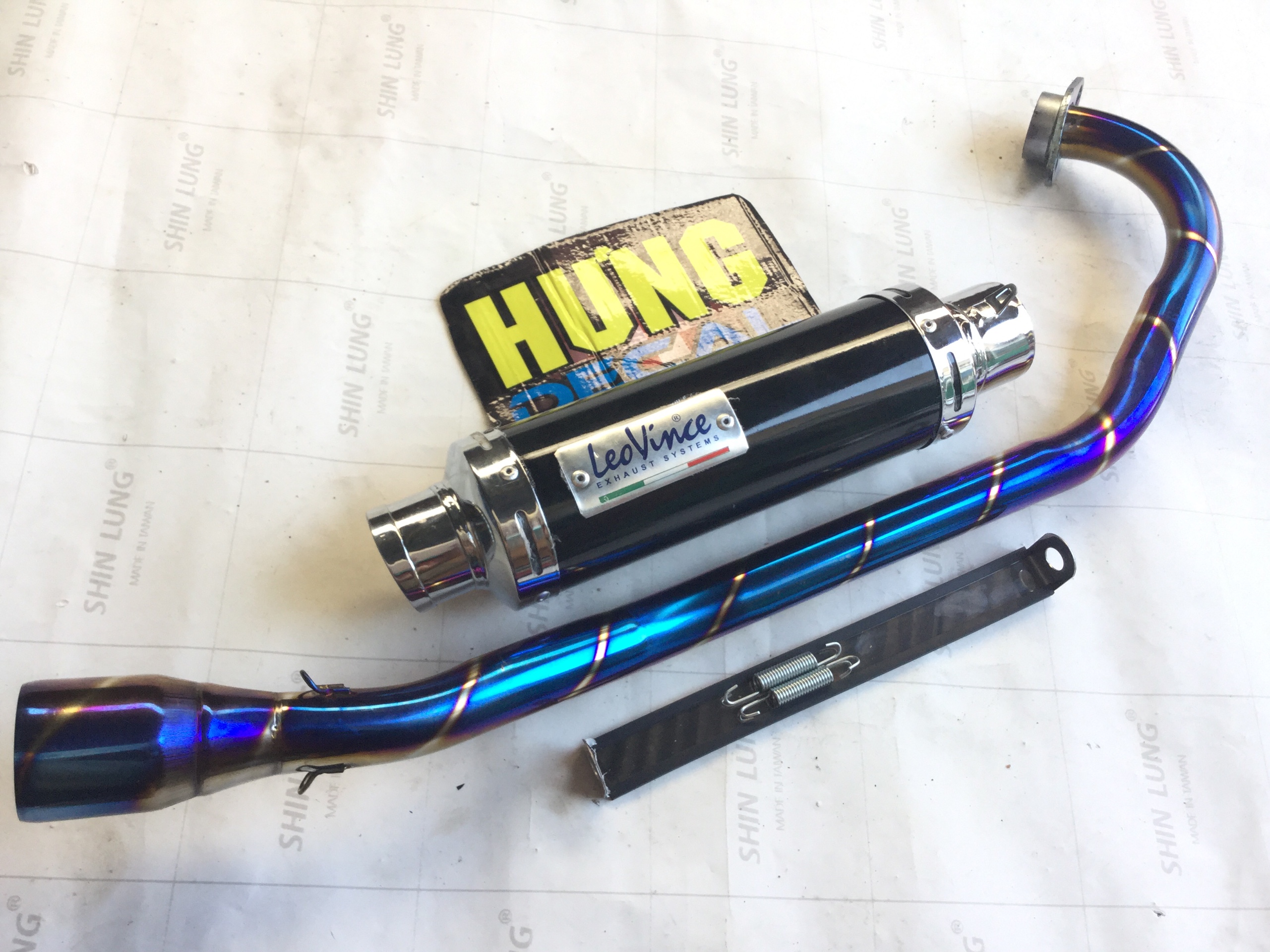 Pô LeoVince ĐEN FULL CỔTitan GẮN NHIỀU LOẠI XE Exciter 135/150 - Winer+ SoniC , WAVE, SI, AXELO,... Sản Phẩm Chất Lượng, Gian Hàng Uy Tín, Giá Cả Cực Tốt, Mua Ngay.