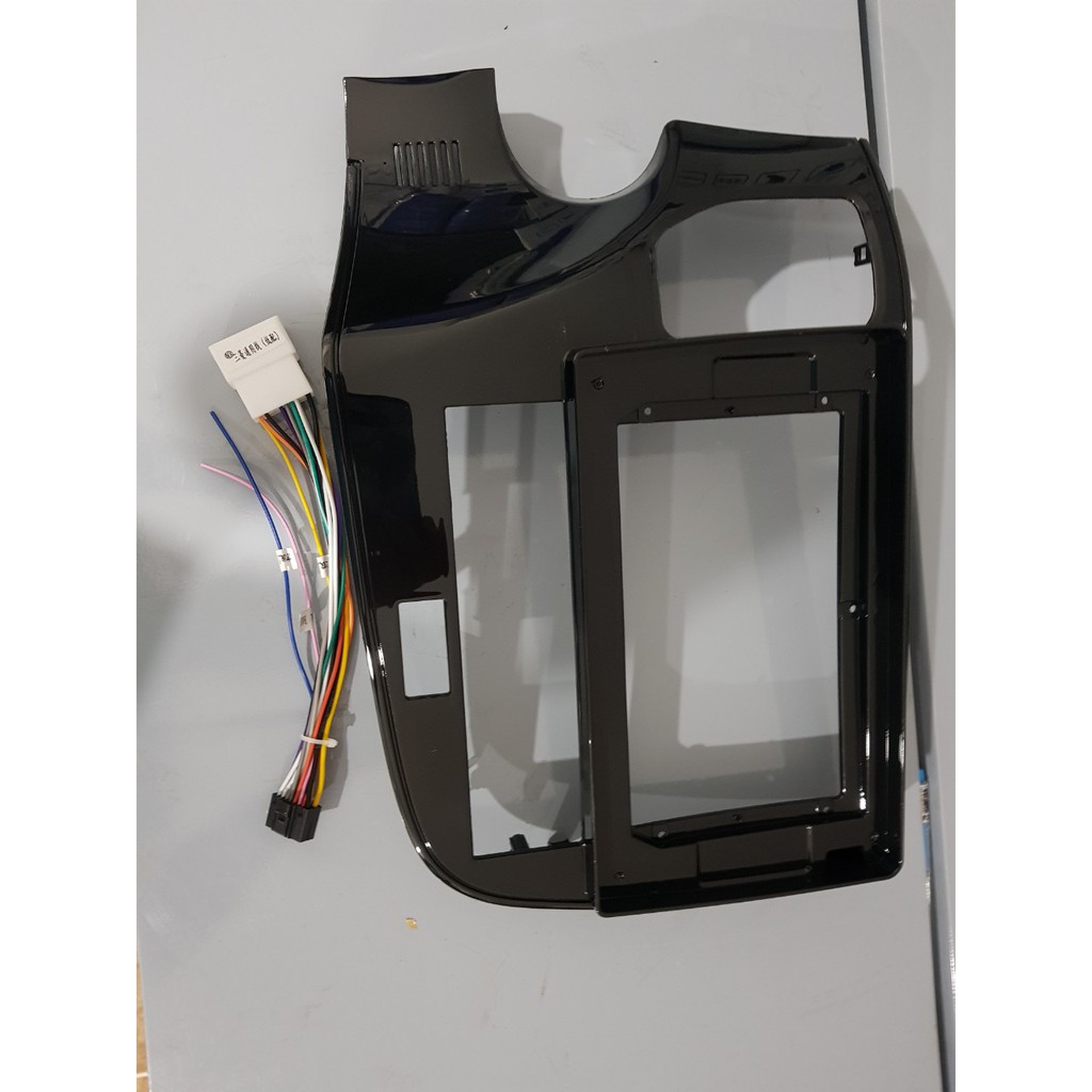 MẶT DƯỠNG XE MITSUBISHI OUTLANDER 2020-2022 JACK NGUỒN