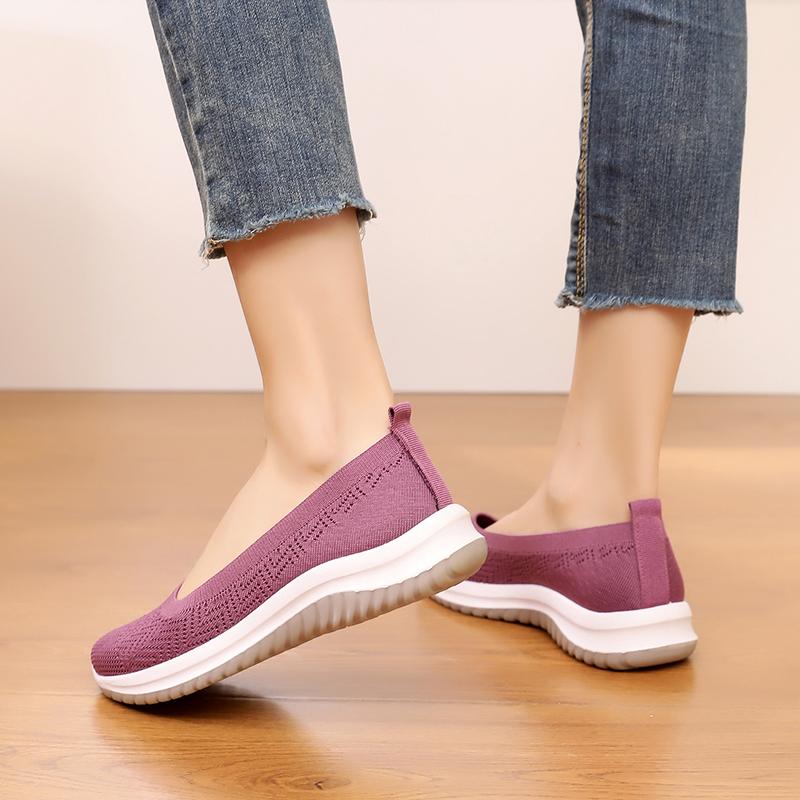 Giày slipon vải mềm êm cao 3 phân 3 màu: den tím và đỏ size từ 35 đến 40