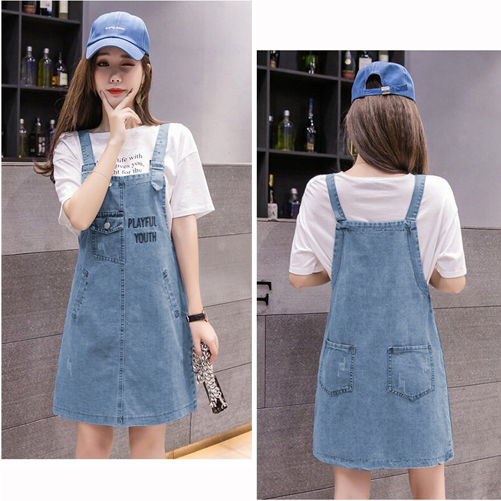 Đầm yếm jean nữ thêu chữ thời trang