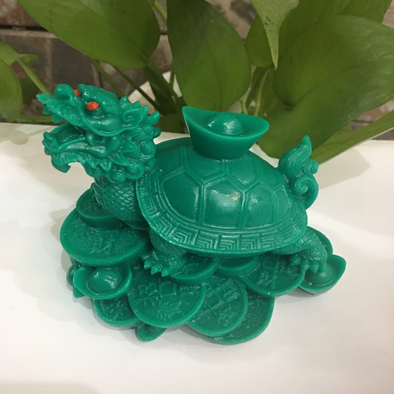 Long quy phong thủy cõng thỏi vàng màu xanh dài 12 cm
