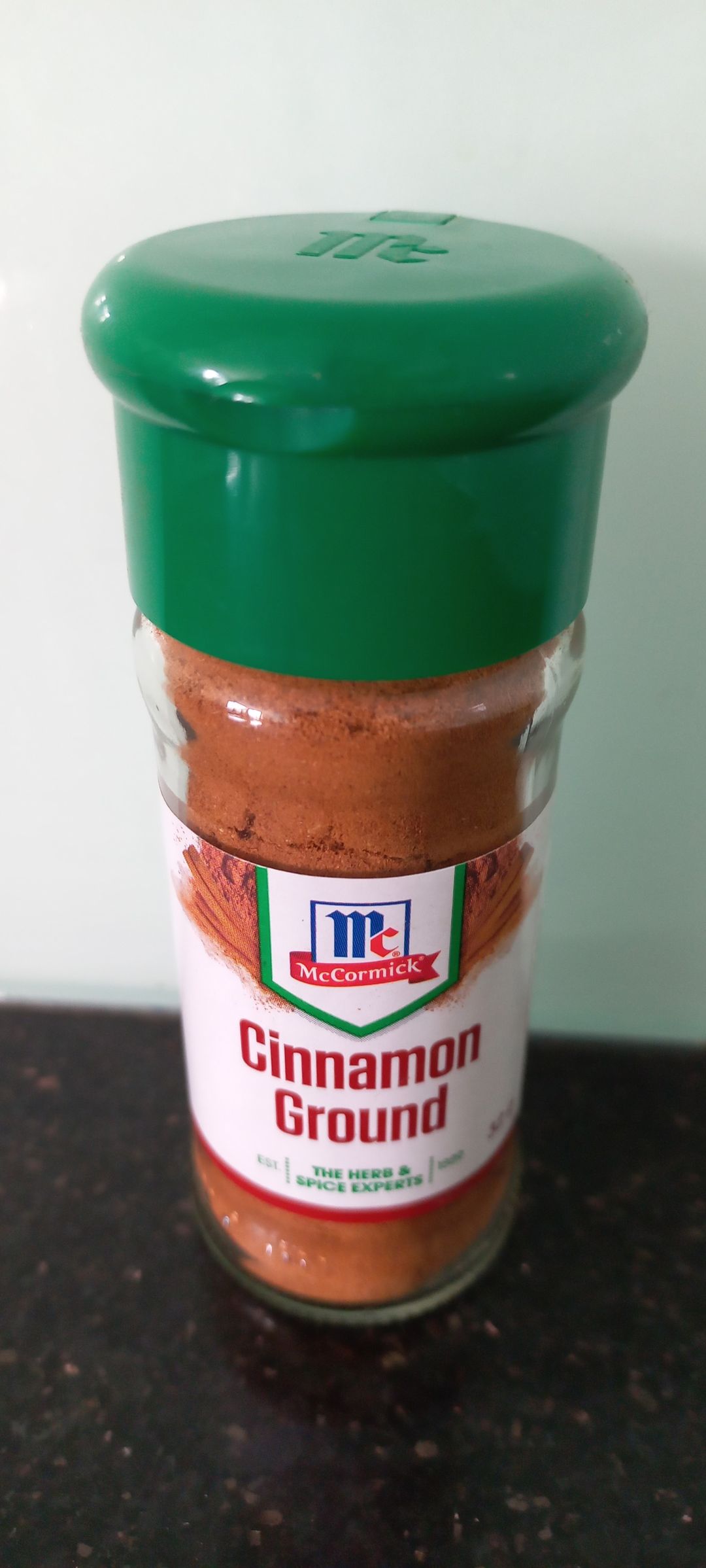 Bột quế mccormick cinnamon ground 32g. best before : 08/2024
