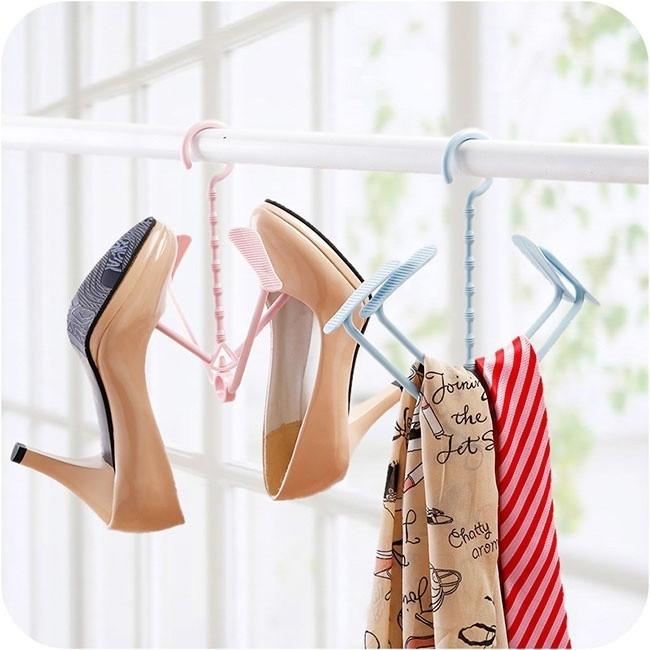 Bộ 2 Móc Nhựa Treo Giày Dép Xoay Thông Minh