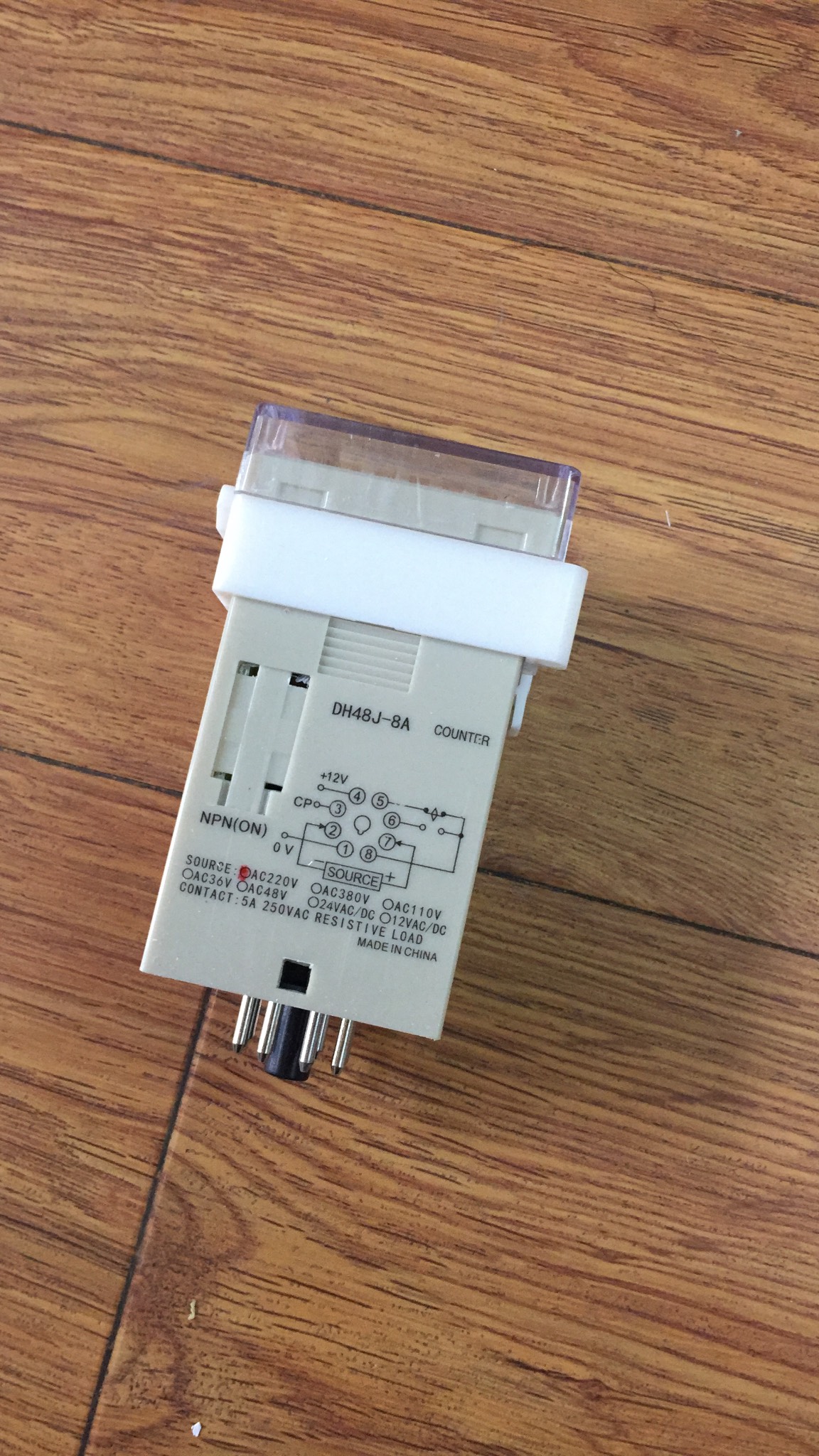 Bộ đếm Counter DH48J-8A 220VAC