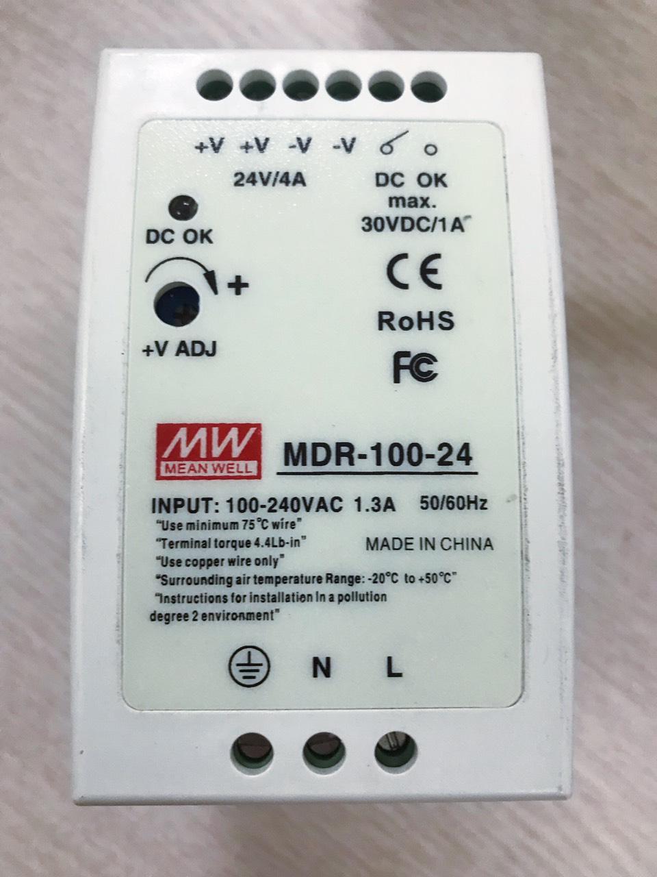 Nguồn MeanWell 24V 4A gắn trên thanh ray tủ điện