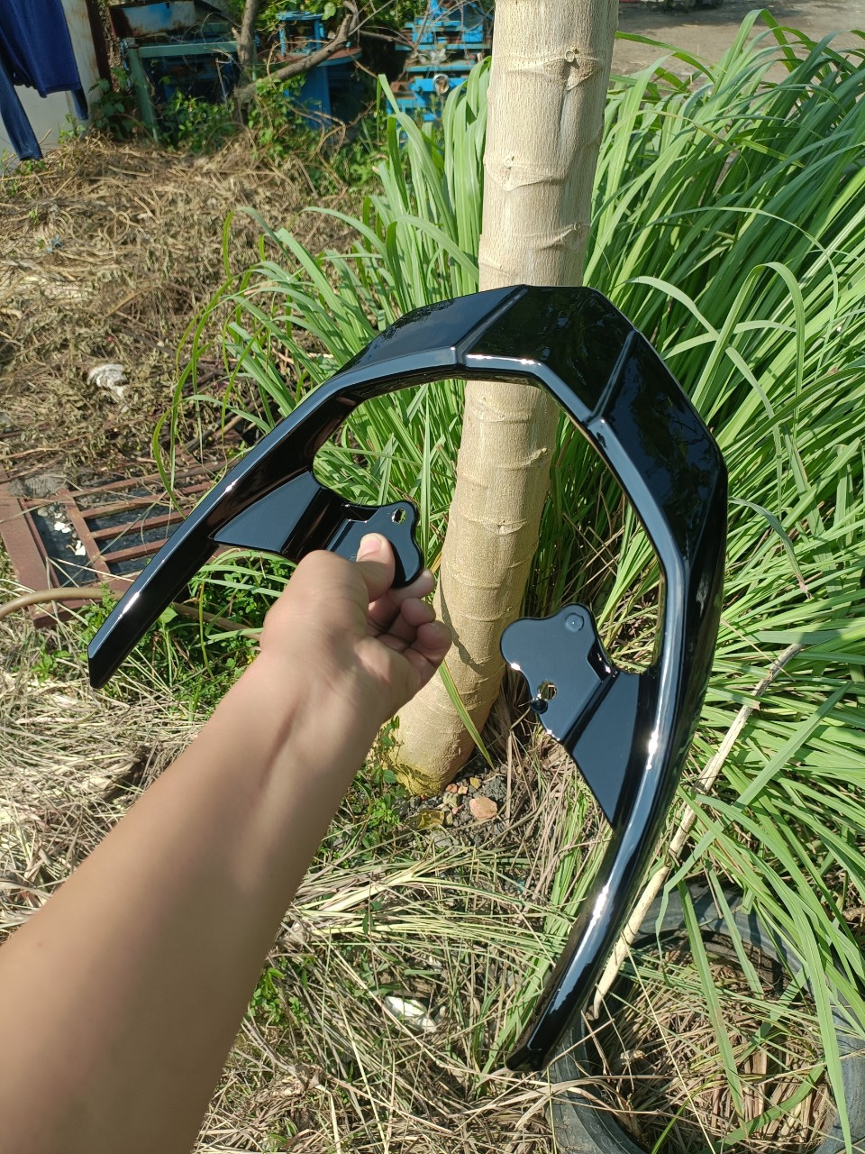 Cảng sau xe Sirius 110 spark sơn tĩnh điện