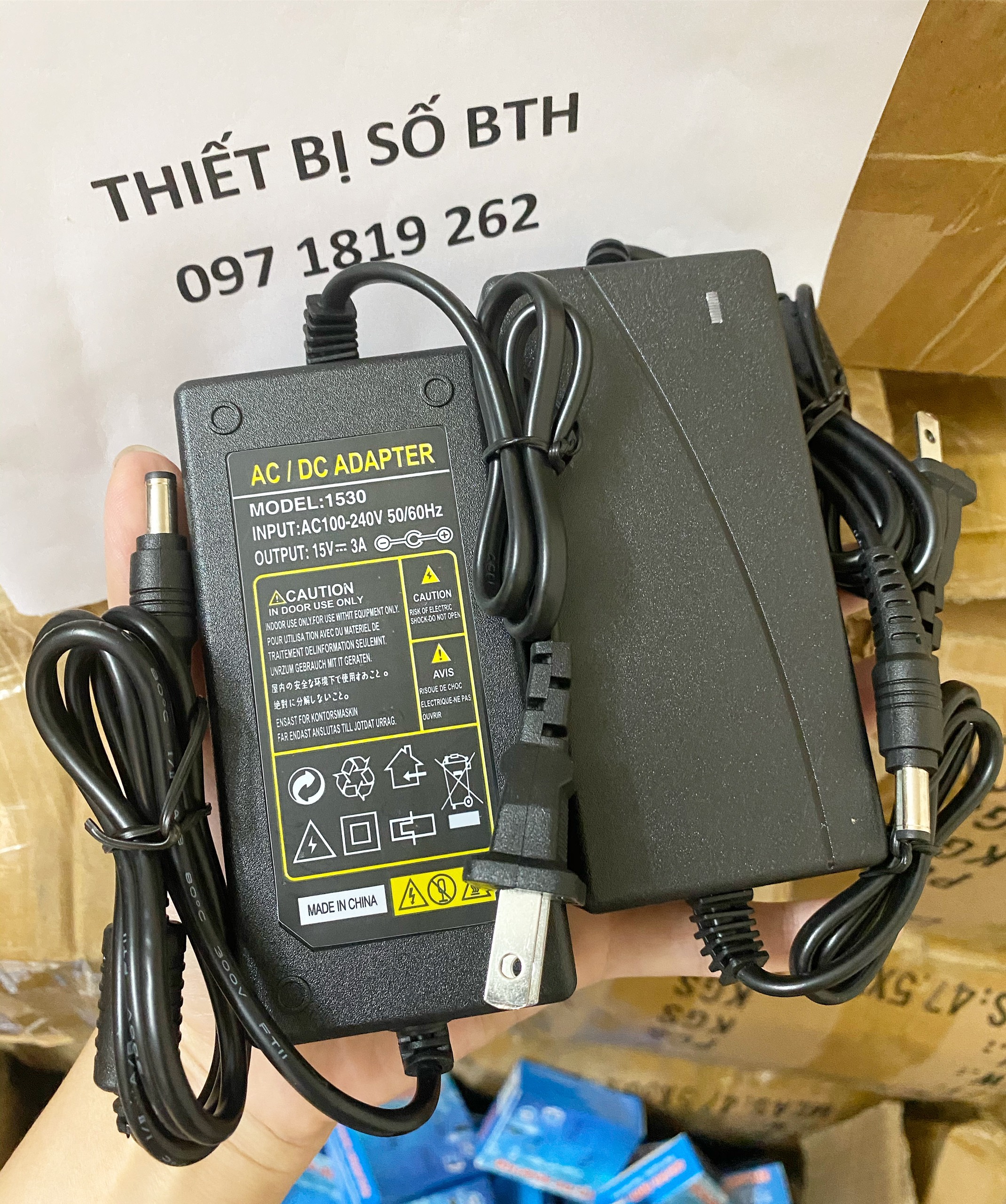 Nguồn Sạc Loa Kéo 15V 3A loại chuẩn (dùng sạc cho loa kéo hoặc các thiết bị chạy nguồn 15v)