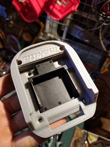 Đế  gài pin makita 14.4v, 18v loại dày