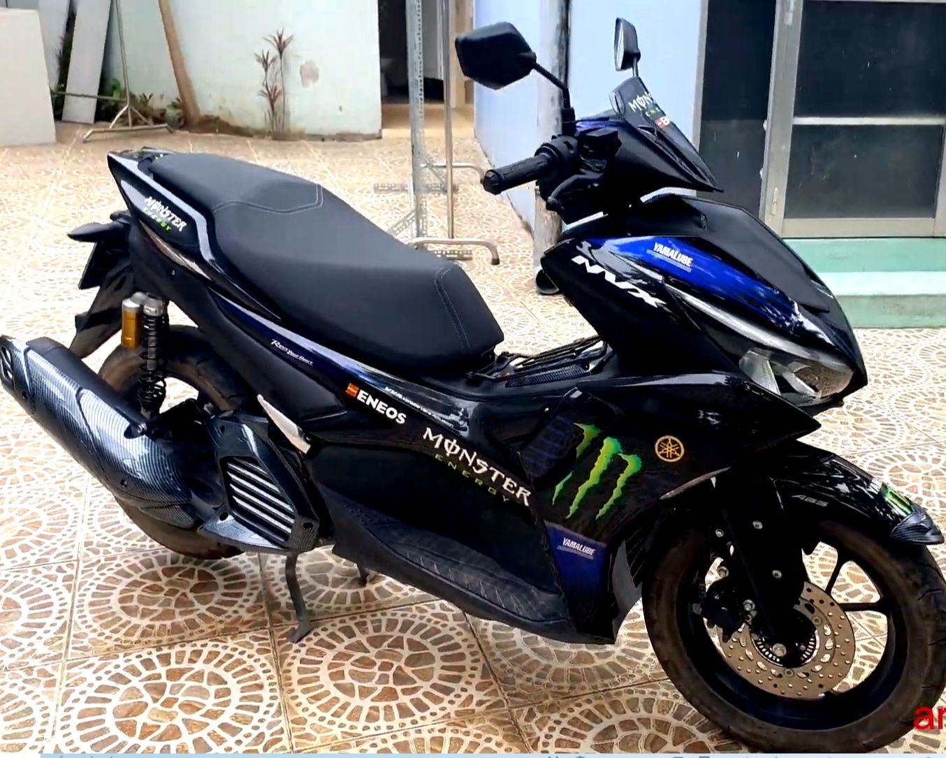 Ốp xe nvx / aerox đời 2021, 2022, 2023 carbon / cacbon