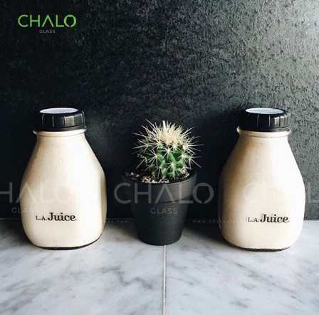 chai thủy tinh vuông dáng lùn nắp nhựa 500ml - Chai trơn không in hình, chai thuỷ tinh đựng nước gia đình