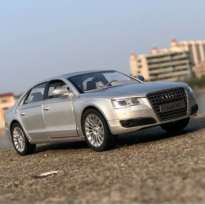 Siêu xe mô hình kim loại Audi A8 tỷ lệ 1:32